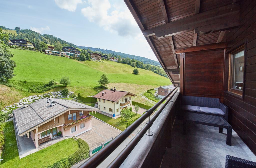Appartement Bella Vista ซาลบาคฮินเทอร์เกลมม์ ภายนอก รูปภาพ